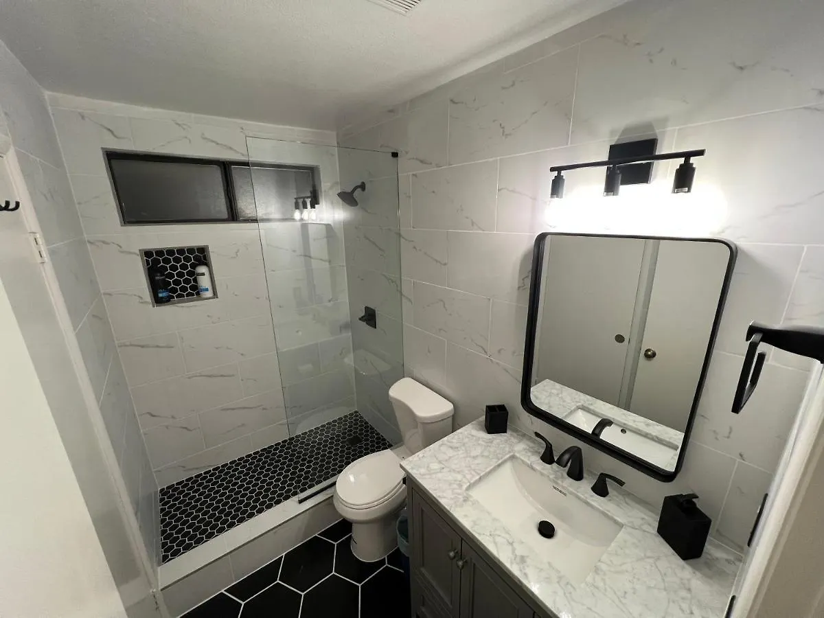 Prázdninový dům Vila Large Pool & Patio Cozy Single Story Family House Las Vegas